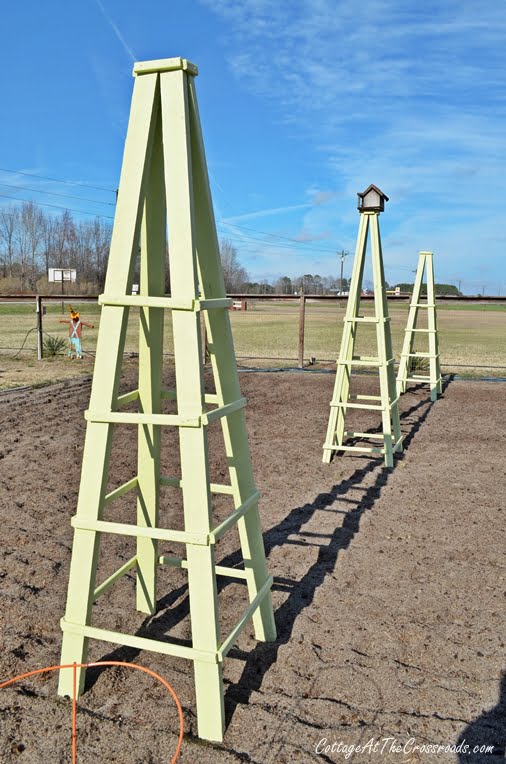 DIY Wooden Garden Obelisk - Cottage at the Crossroads