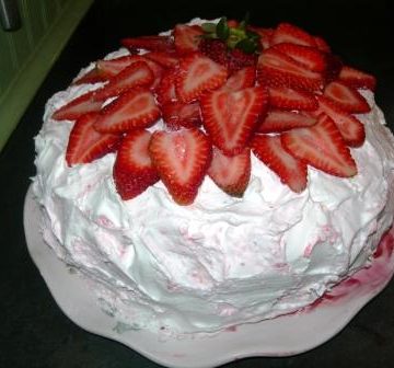Strawberry cake 028