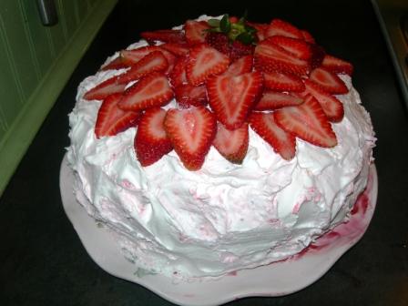 Strawberry cake 028