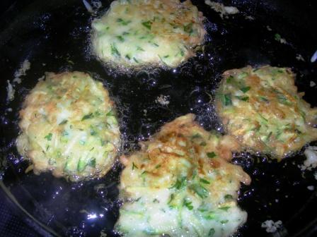 Zucchini fritters 013