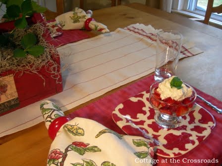 Strawberry shortcake tablescape 026