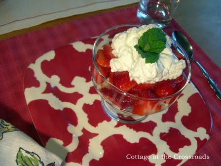 Strawberry shortcake tablescape 029