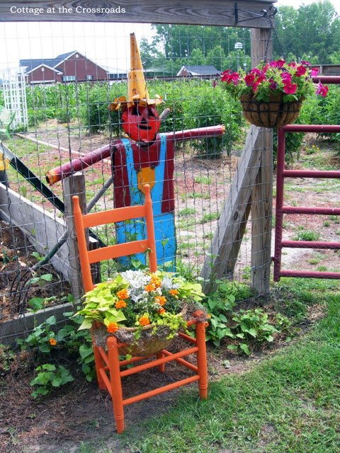 Chair planter2 010