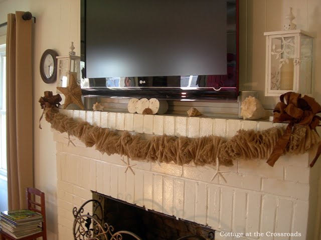 Burlap mantel garland2 022