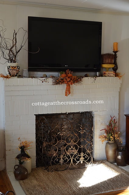 Side view-fall mantel