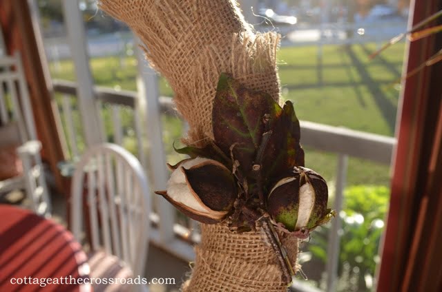 Cotton bolls on wreath