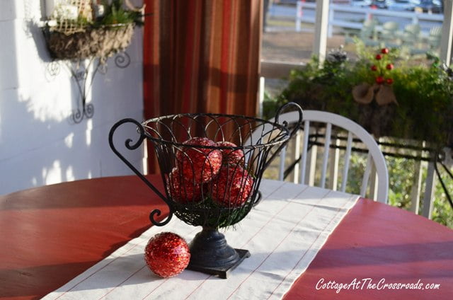 Christmas porch 2012 094