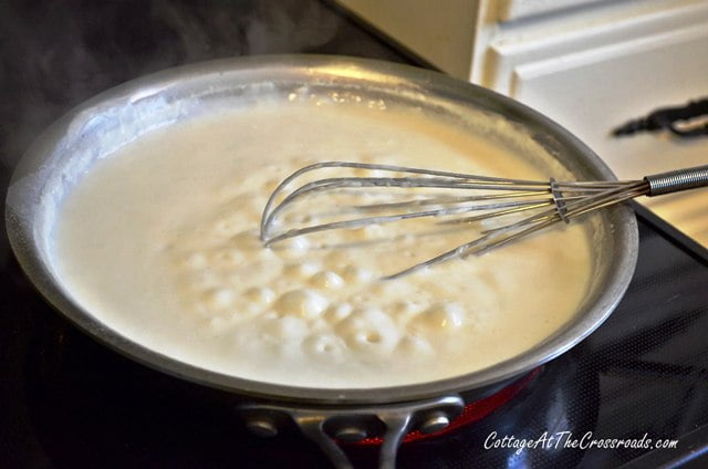 Roasted asparagus with bechamel sauce 003