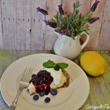 lemon cheesecake with blueberry topping