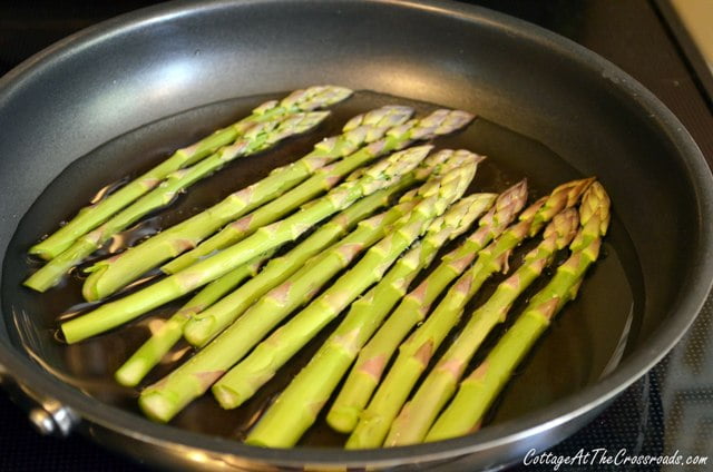 Asparagus tart