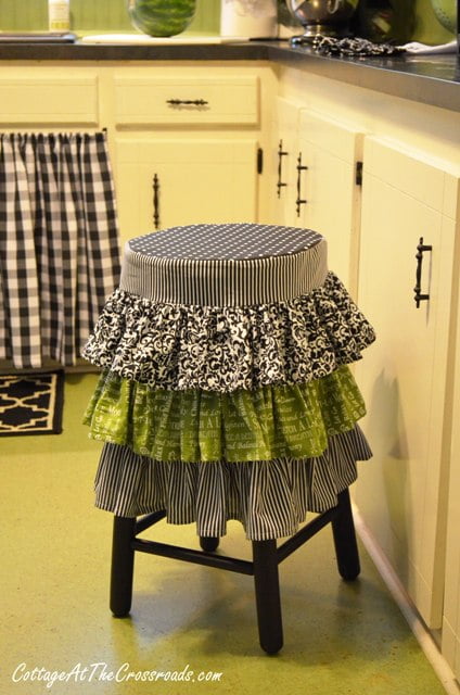 Ruffled stool cover