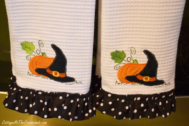 Halloween kitchen towels