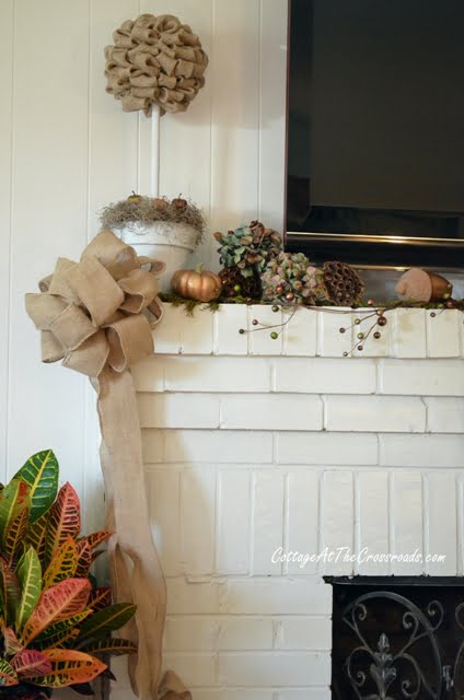 Fall mantel