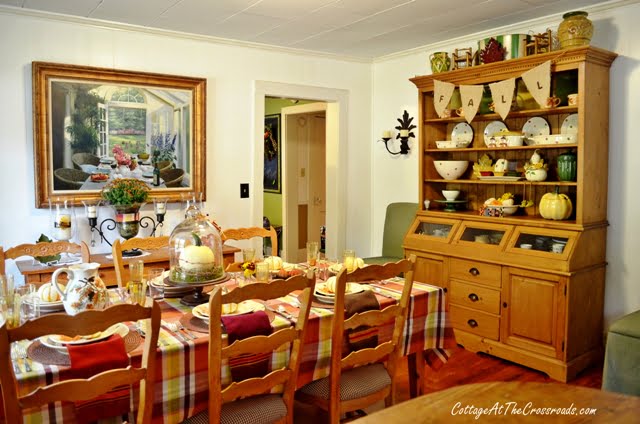 Fall tablescape-autumn welcome