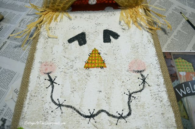 How to paint scarecrows on burlap