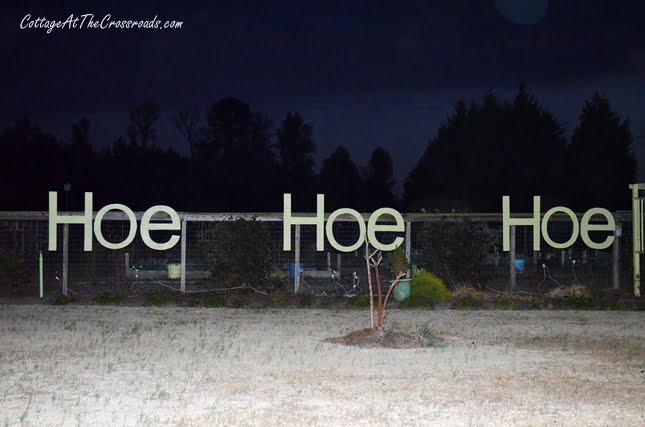 Hoe hoe hoe sign in the garden