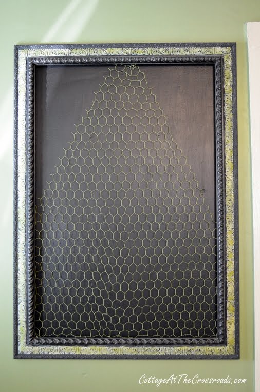 Silver Scaled Trimmed Chicken Wire Frame