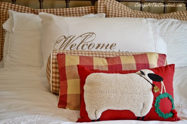 Christmas in the guest room | cottage at the crossroads