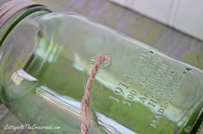 Easy spring centerpiece made with green ball jars | cottage at the crossroads