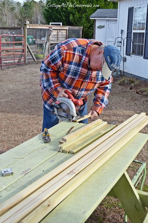 Diy wooden garden obelisk | cottage at the crossroads