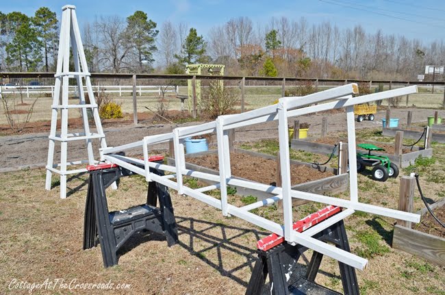 Diy wooden garden obelisk | cottage at the crossroads