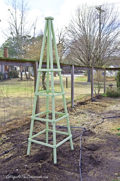 Diy wooden garden obelisk | cottage at the crossroads