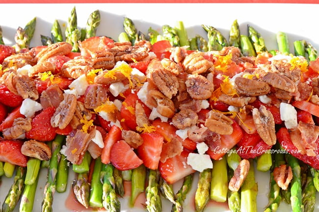 Asparagus strawberry salad with orange balsamic dressing | cottage at the crossroads