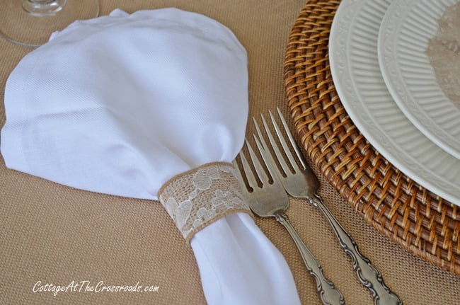 Neutral buny tablescape | cottage at the crossroads