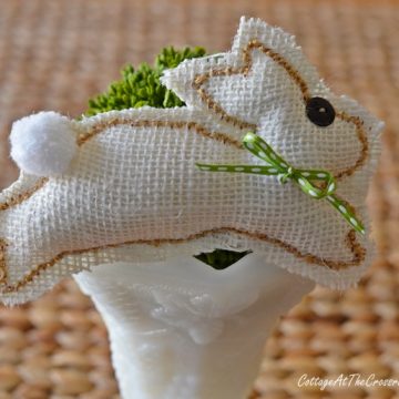 Easy-to-make white burlap bunnies | cottage at the crossroads