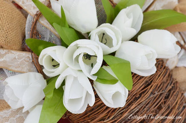 A neutral spring wreath | cottage at the crossroads