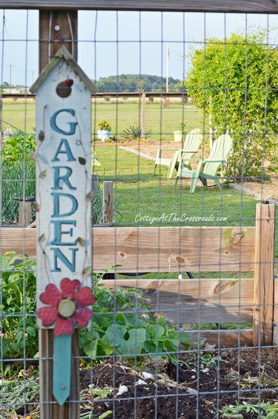 The garden | cottage at the crossroads