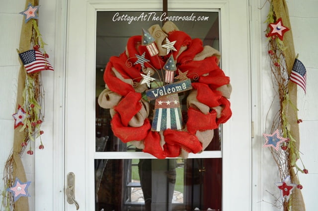 Fourth of july burlap wreath and display | cottage at the crossroads