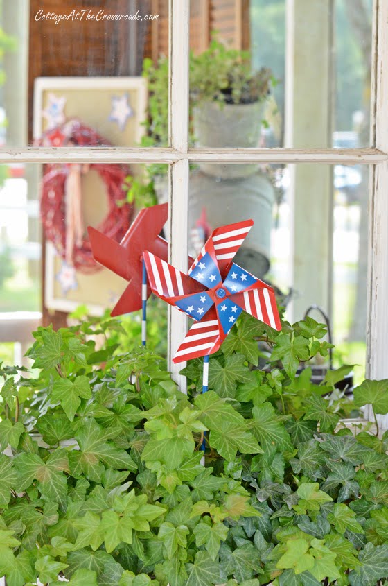 Adding patriotic touches to the porch | cottage at the crossroads