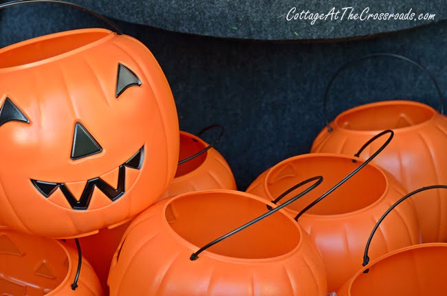 outdoor plastic jack o lantern