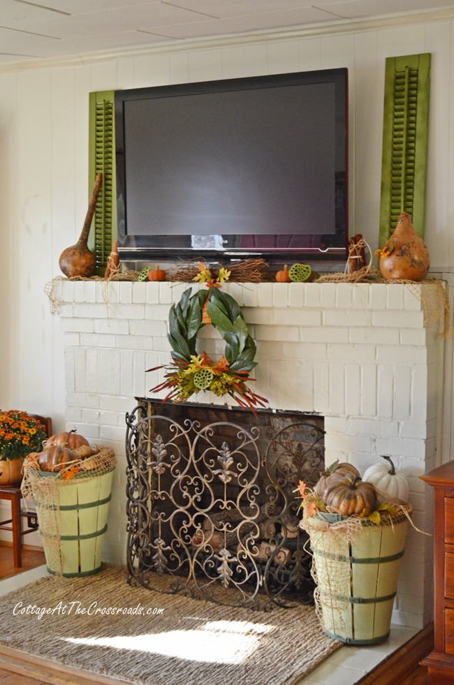 Fall mantel | cottage at the crossroads