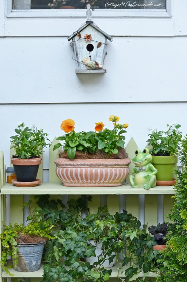 Picket fence bookcase | cottage at the crossroads