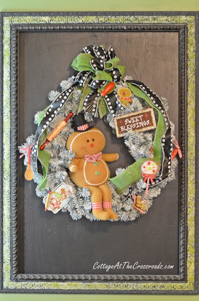 Gingerbread kitchen wreath | cottage at the crossroads