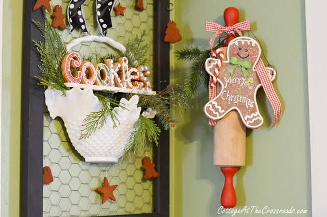 Christmas gingerbread kitchen | cottage at the crossroads