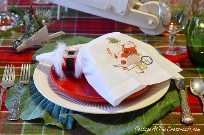 Gardening santa tablescape | cottage at the crossroads