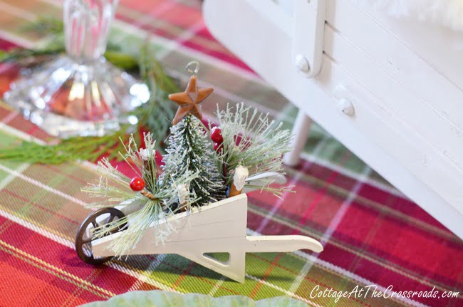 Gardening santa tablescape | cottage at the crossroads