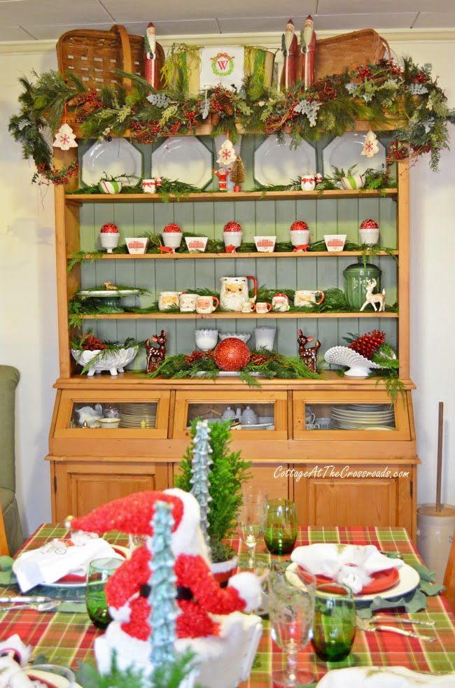 Christmas in the dining room | cottage at the crossroads