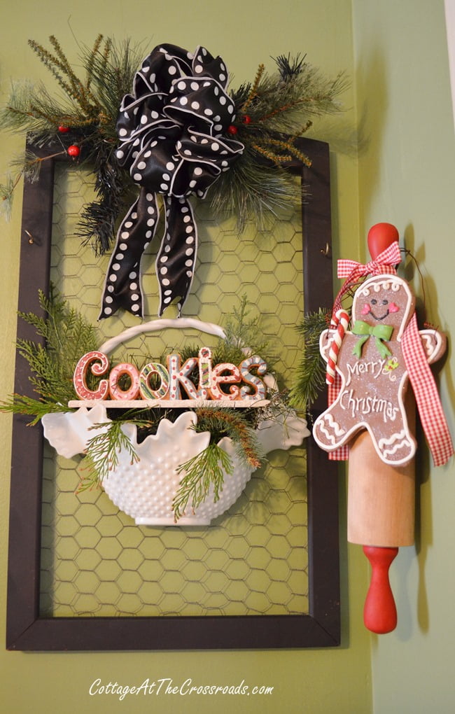 Christmas kitchen decorations | cottage at the crossroads