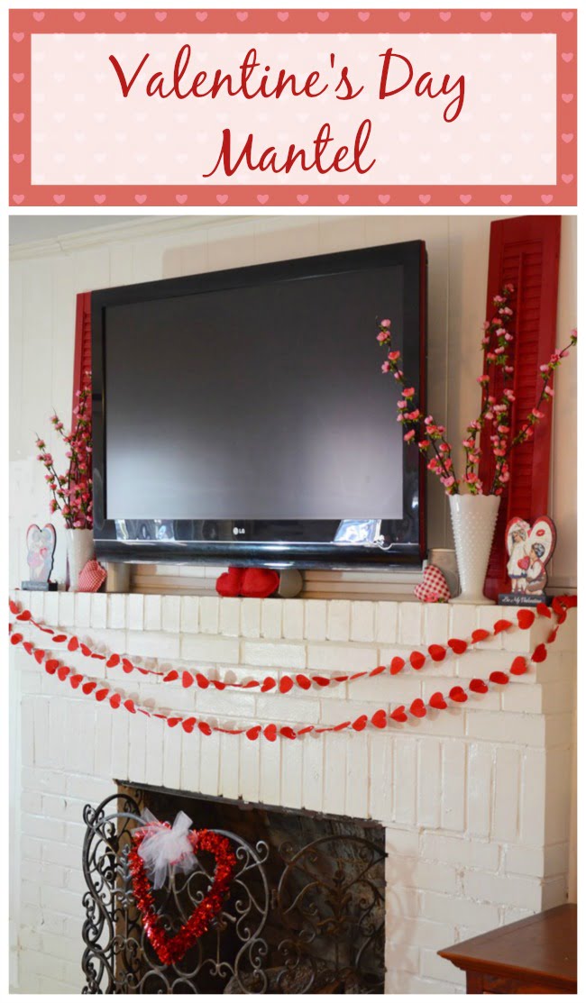 Valentine's day mantel | cottage  at the crossroads