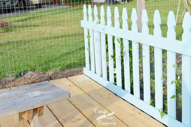 Easy to build freestanding deck | cottage at the crossroads