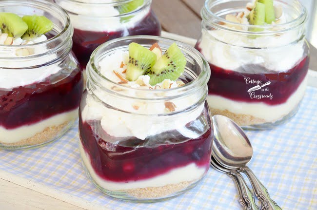 No bake blueberry cheesecake in a jar