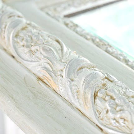 Chalk Paint And Antiquing a Frame  Mirror frame diy, Painting mirror  frames, Mirror painting