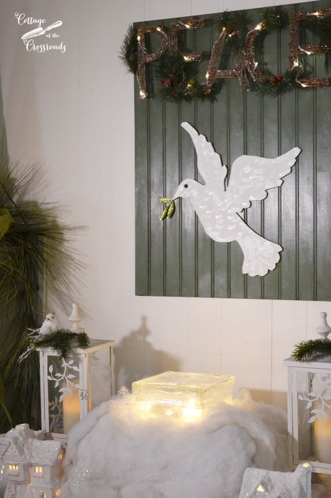 A peaceful christmas mantel | cottage at the crossroads