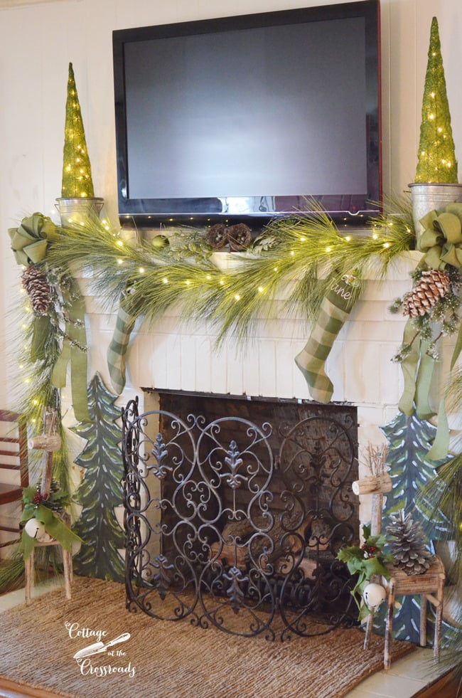 A peaceful christmas mantel | cottage at the crossroads