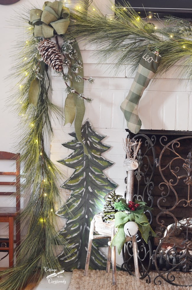 A peaceful christmas mantel | cottage at the crossroads