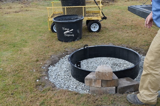 Confirming the pattern of stones in belgard fire pit install